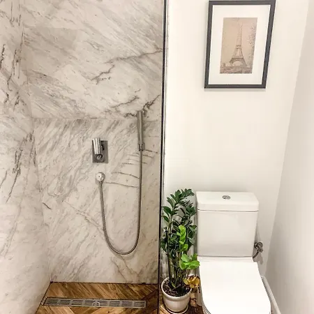 Apartment Contemporary With Amazing View Of *