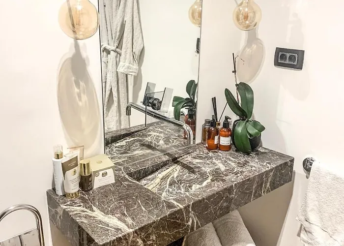 Apartment Contemporary With Amazing View Of *